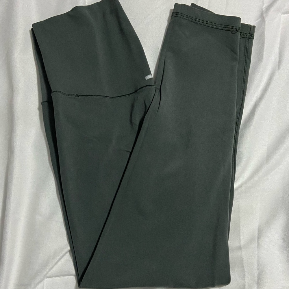 SOLD Aerie leggings - Picture 5 of 7